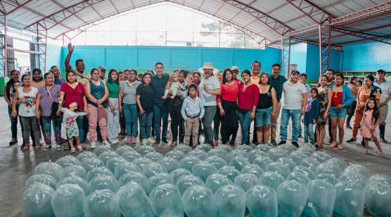 Pastaza: 46 mil alevines de tilapia se entregan en parroquia Simón Bolivar