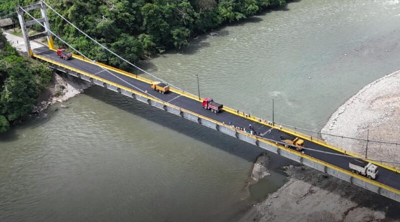 Napo: se restableció circulación con el nuevo puente sobre el rio Napo