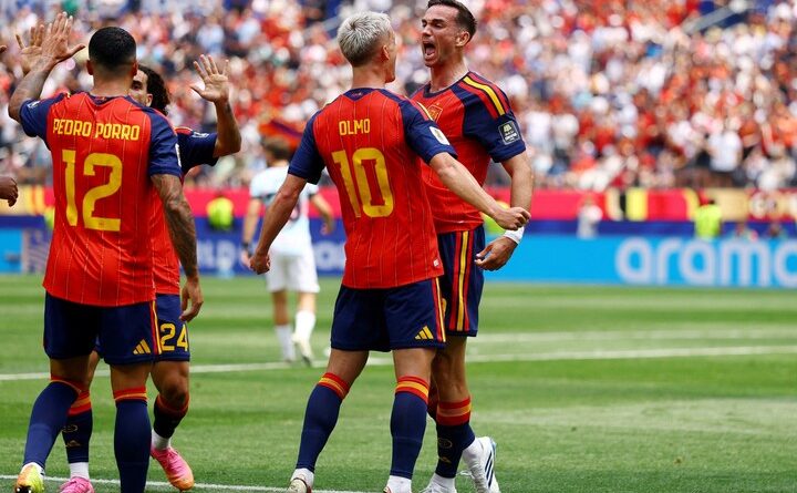 España clasifica a semifinales con agónico gol frente a Bélgica 2-1