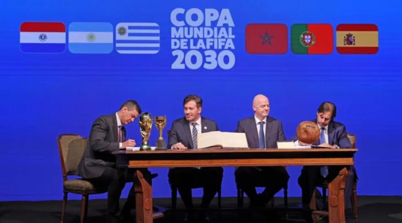 El próximo mundial de futbol masculino se jugará por primera vez en seis sedes de tres continentes con posible 64 equipos
