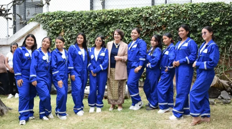 Diez estudiantes de la Amazonía viajarán al Space Center Houston: conoce el proyecto y cómo fueron seleccionadas